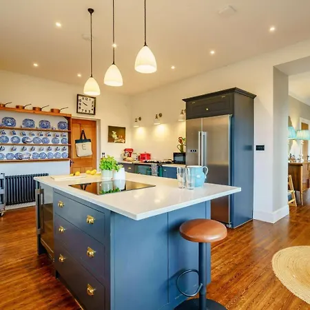 6 Bed In Keswick Oc-89309 *